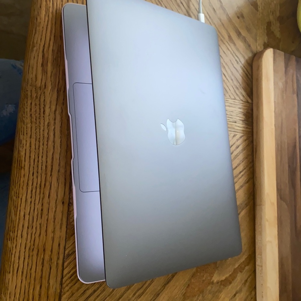 Mac book pro only used 2 weeks for school but I got a I Mac instead.